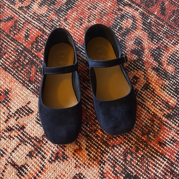 DÔEN x Gap Mary Janes - Picture 2 of 7